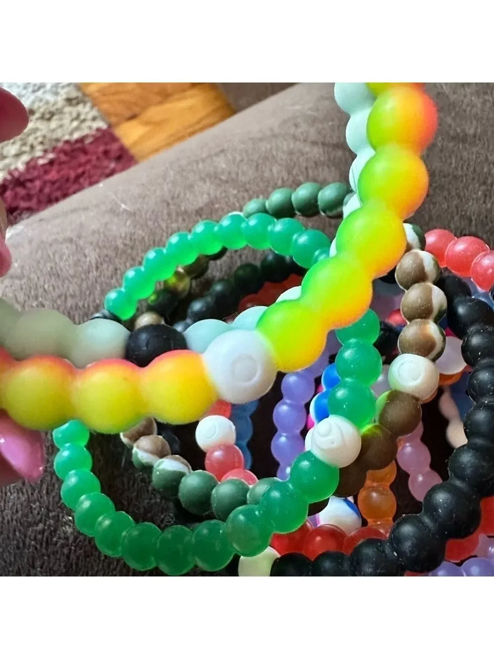 Lokai Bracelets- Lot of 16 Bracelets - Picture 4 of 11